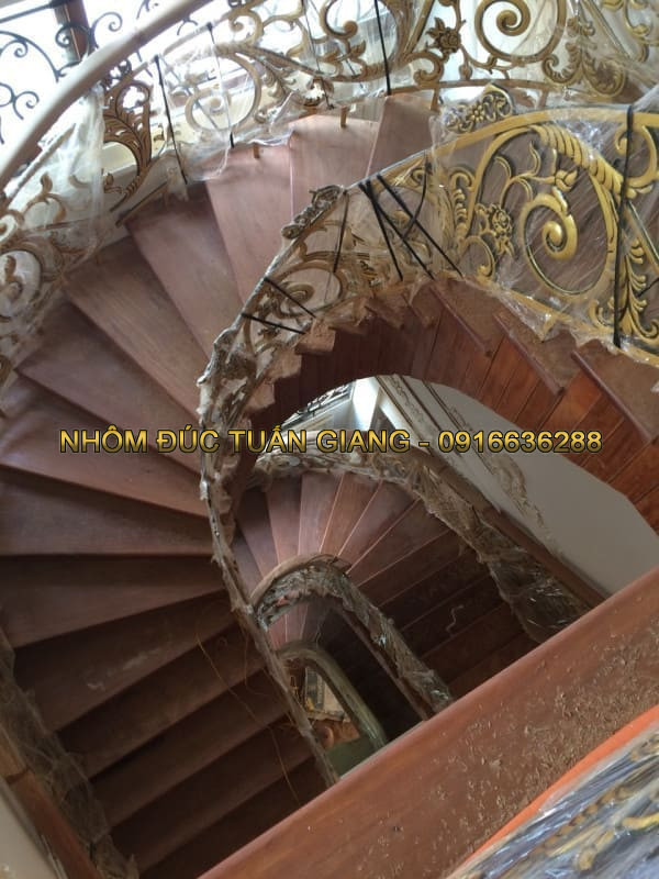 Biến Ngôi Nhà Mơ Ước Thành Hiện Thực Với Cầu Thang Nhôm Đúc Vượt Trội